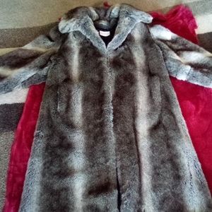 Pamela McCoy fur coat